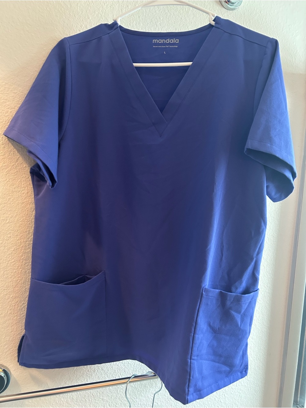 Mandala Very Peri Scrub Top L